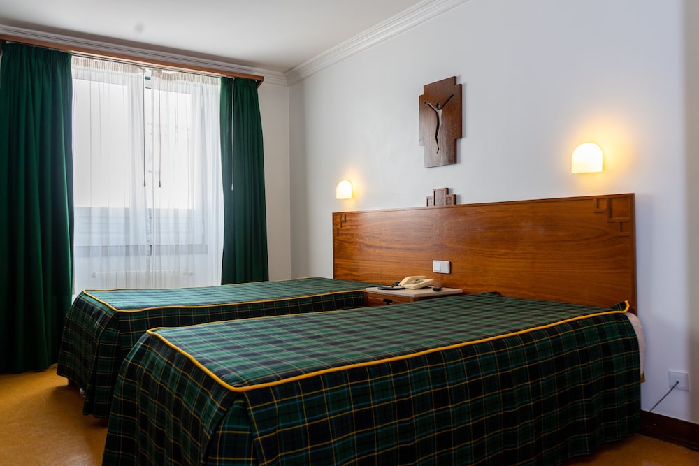 Flag Hotel Fatima Irmas Dominicanas 21/50