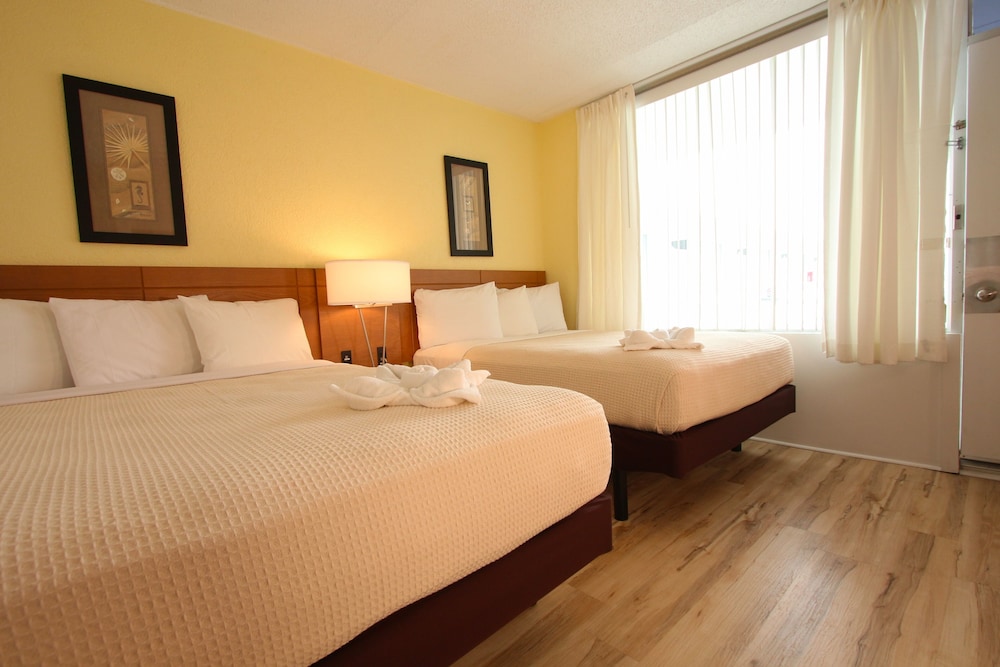 Crusader Oceanfront Resort and Restaurant 10/41