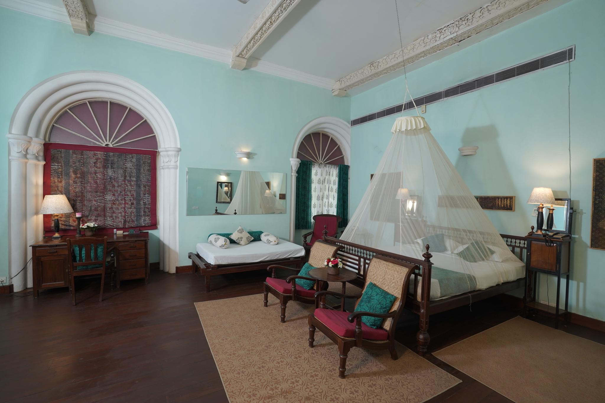 Heritage, King Bed