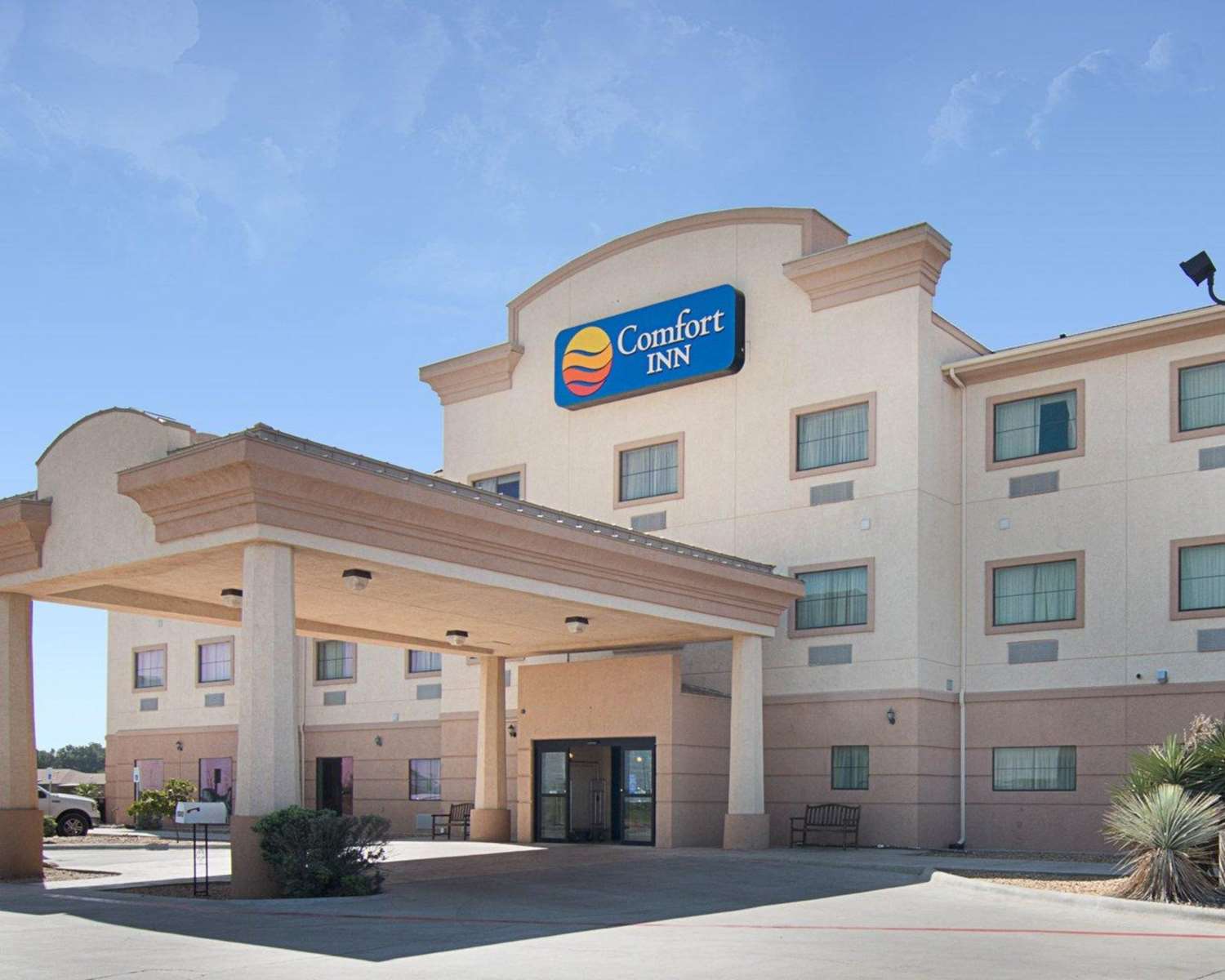 Comfort Inn I-20 Midland Stanton 26/26