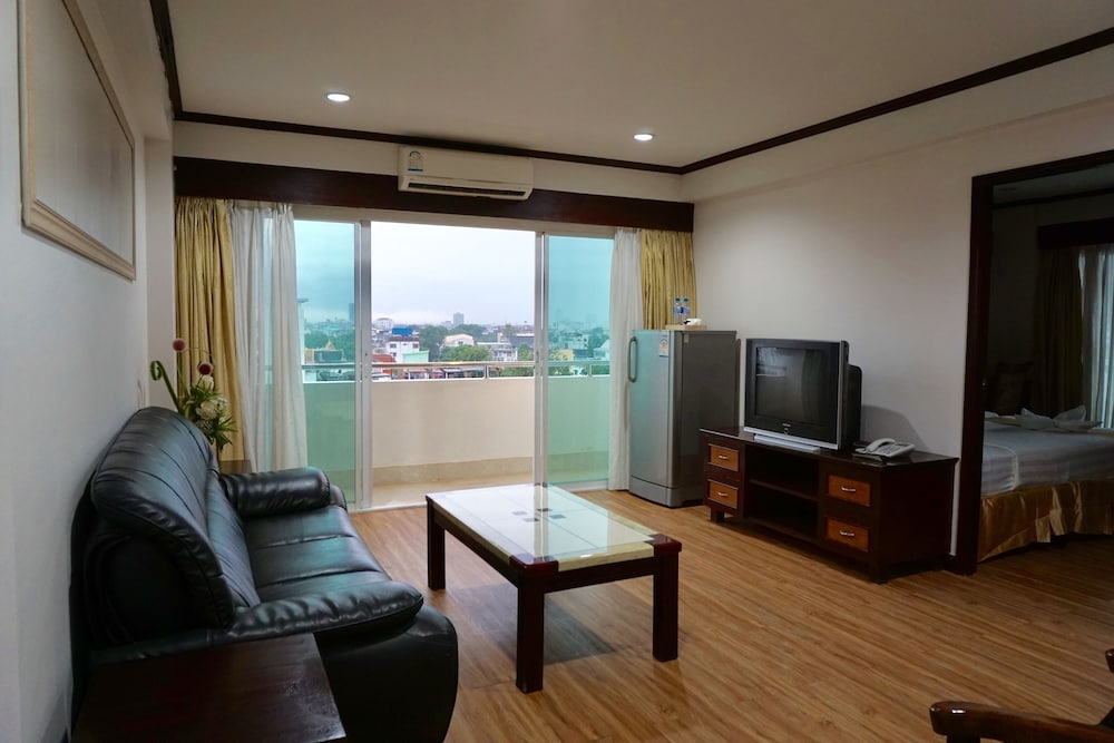 Miloft Sathorn Hotel 25/49