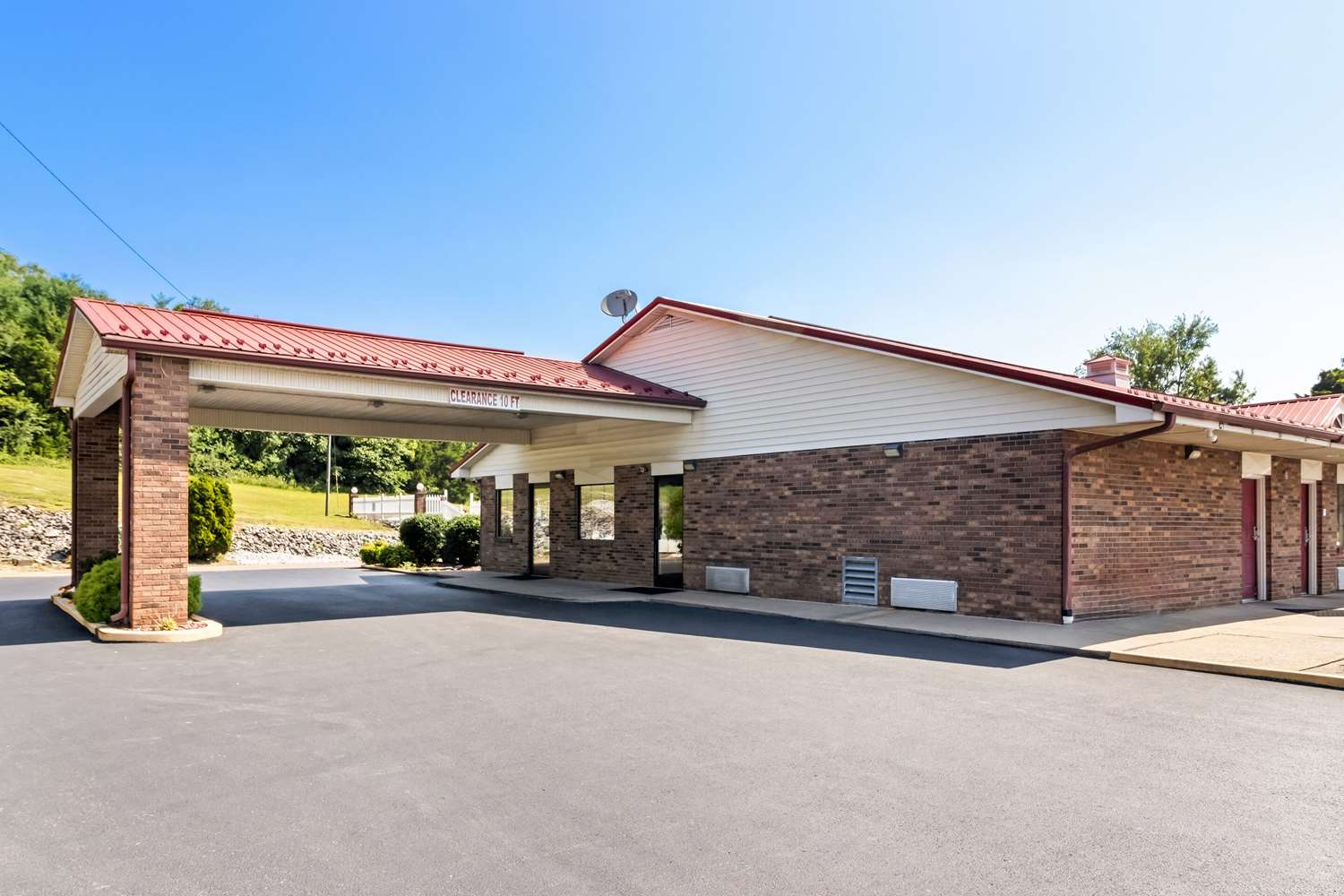 Econo Lodge Russellville, KY 22/24