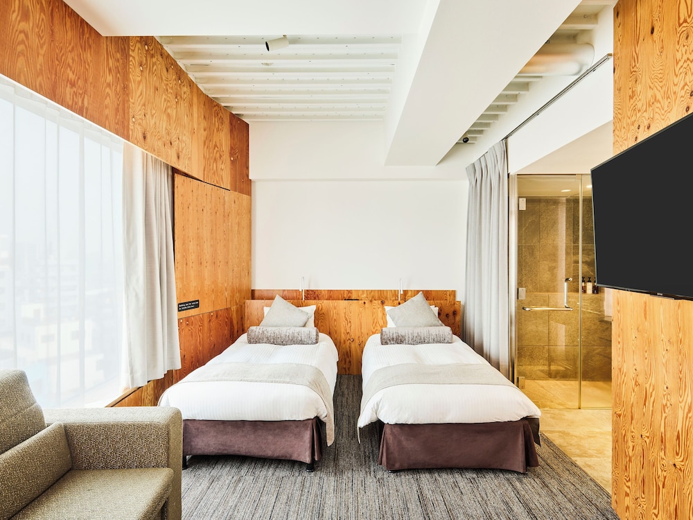 DELUXE, TWIN BEDS