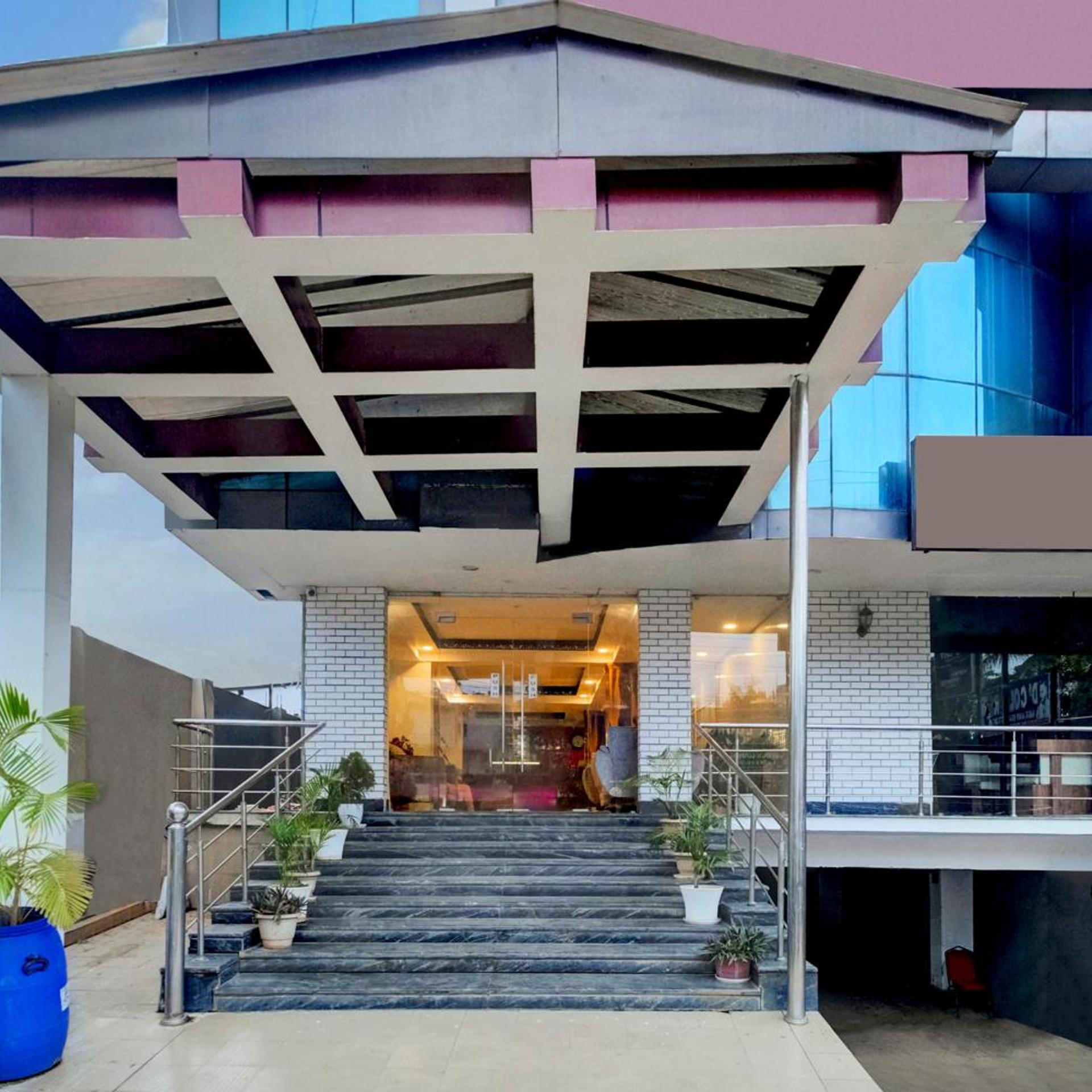 Hotel Grand Majesty 12/53