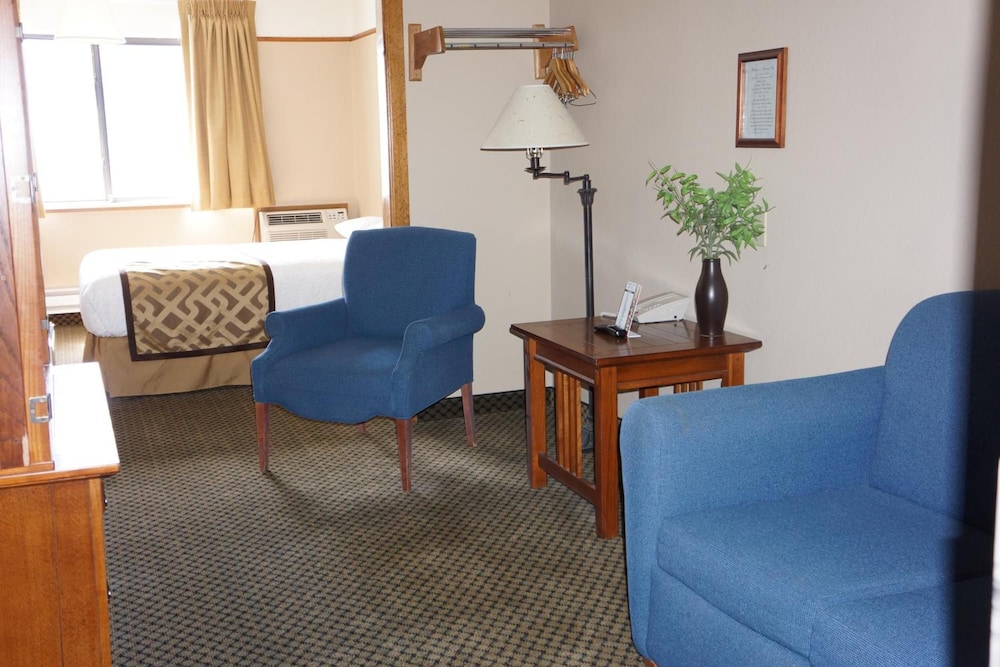 Luxury Inn And Suites 45/75