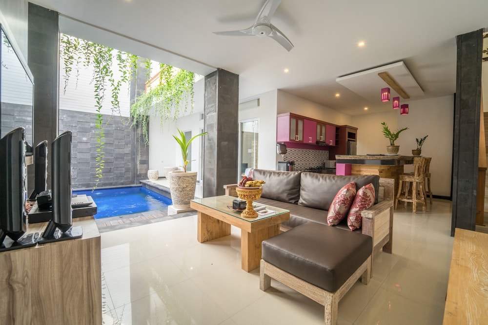 Puri Bagus Villa Legian Kuta 33/45