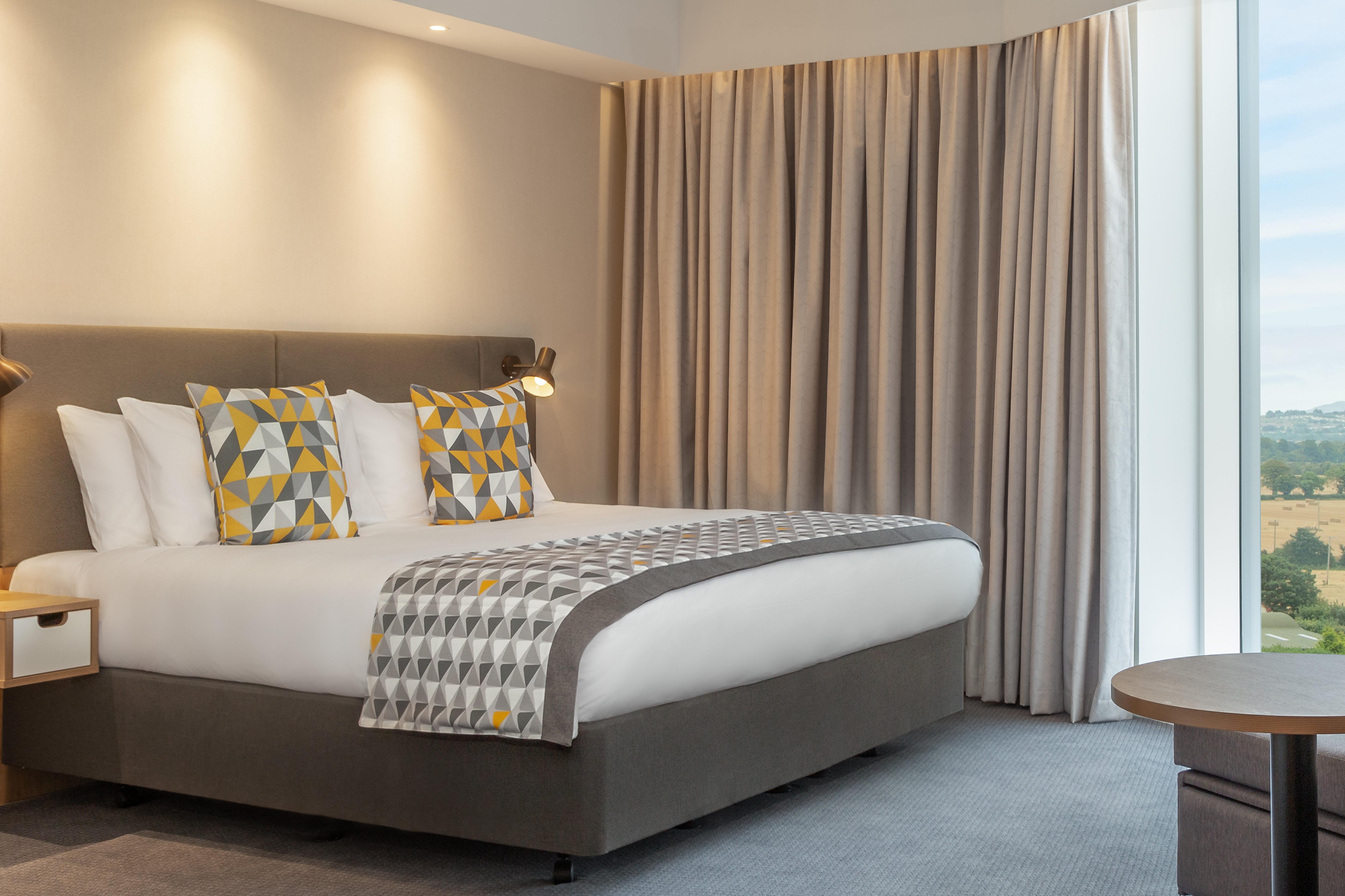 Holiday Inn - Dublin Airport 15/50