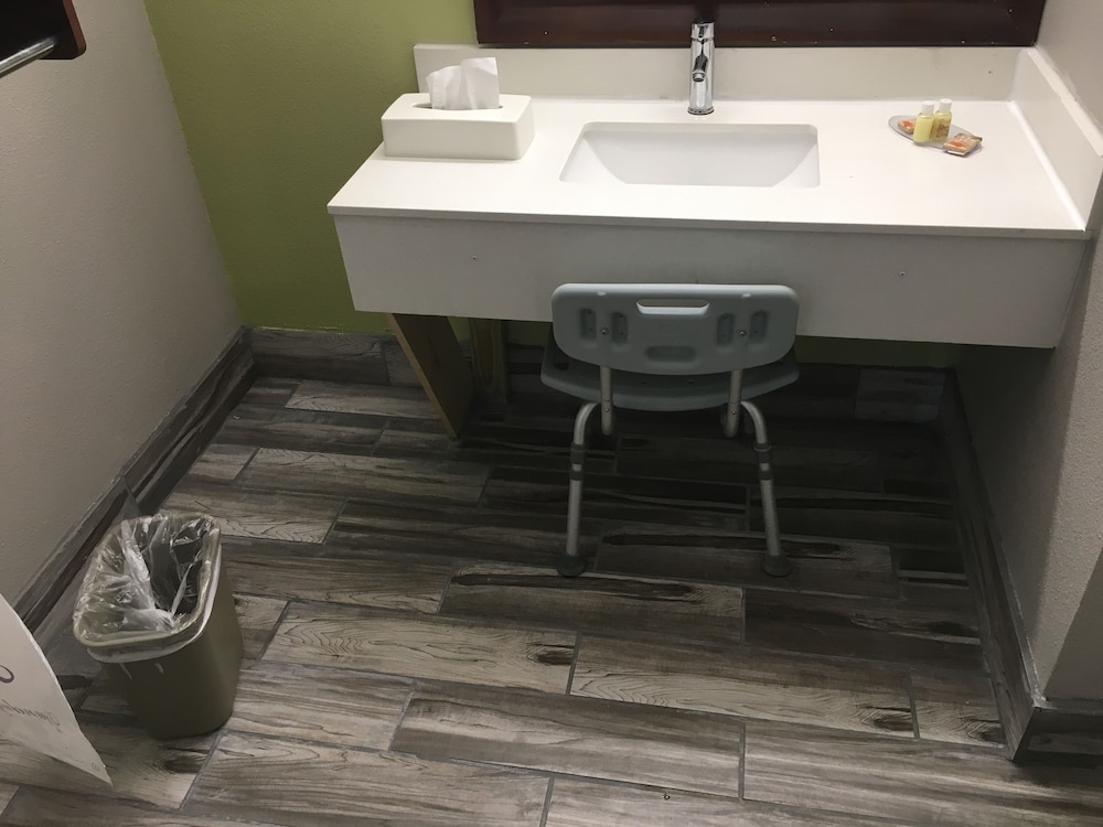 Jameson Inn Winder 35/60