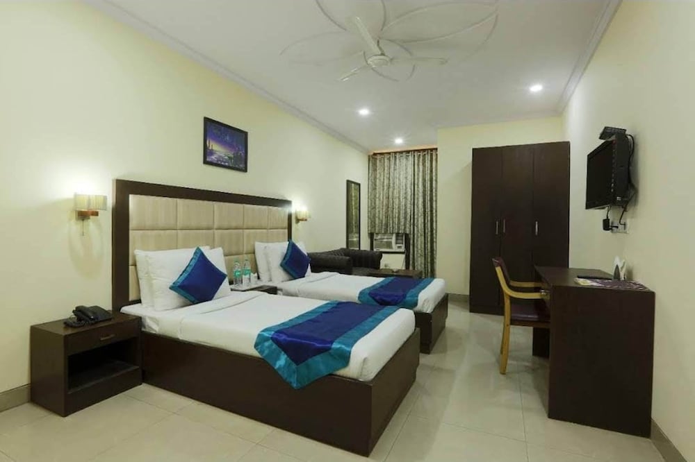 Airport Hotel Mahal 21/50