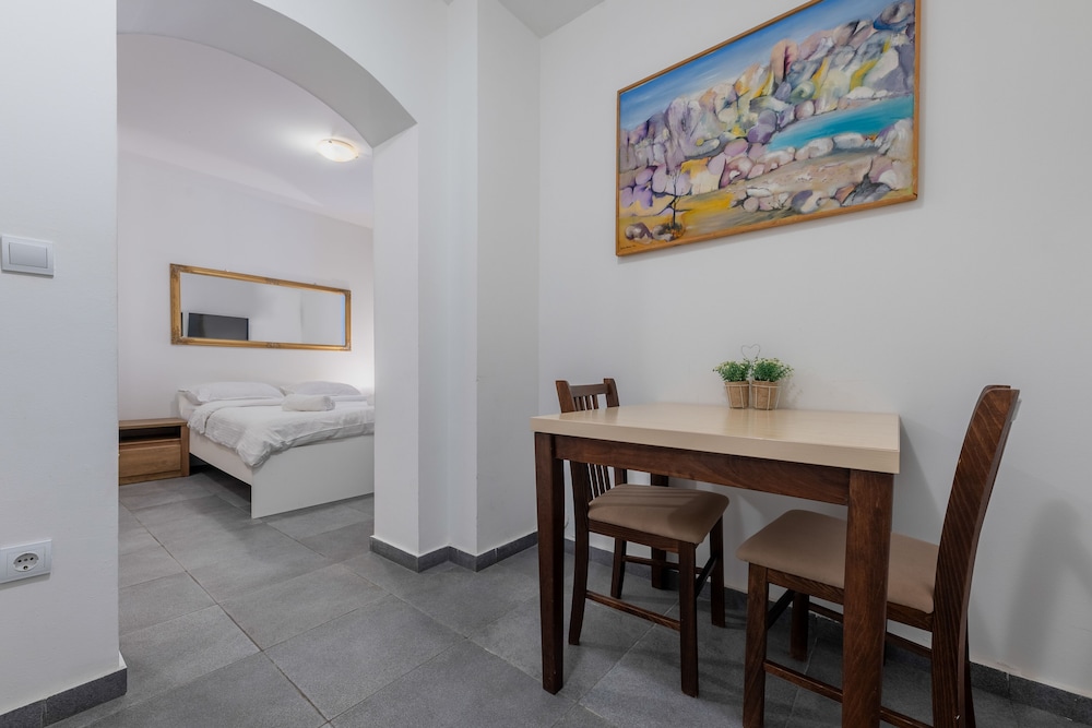 Villa Plat 33/50