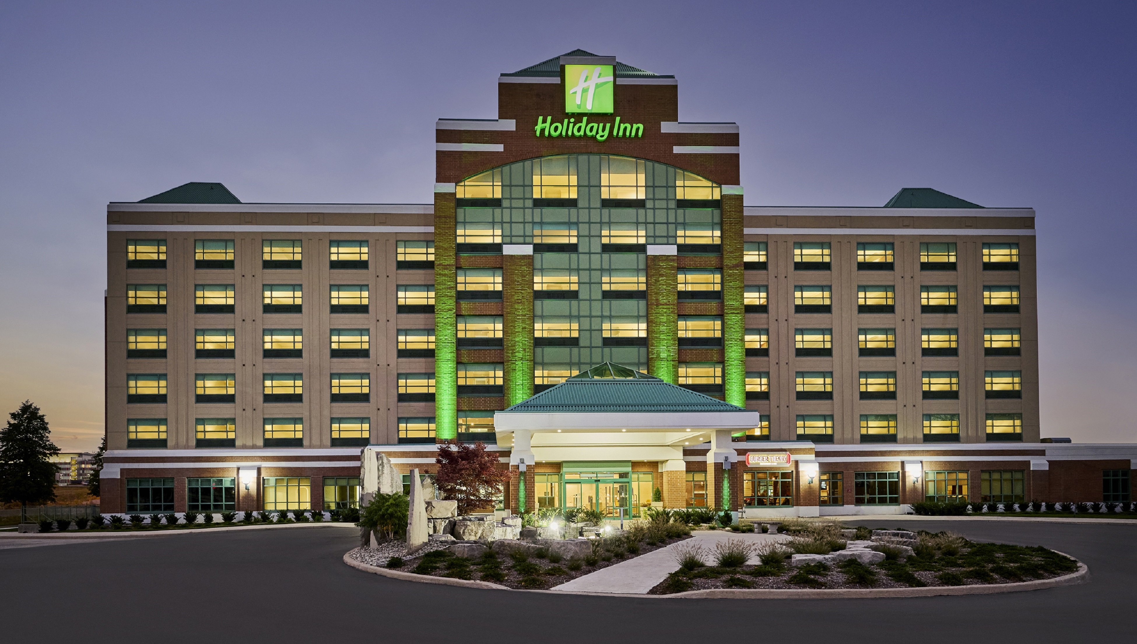 Holiday Inn Hotel Suites Oakville Bronte 3/78
