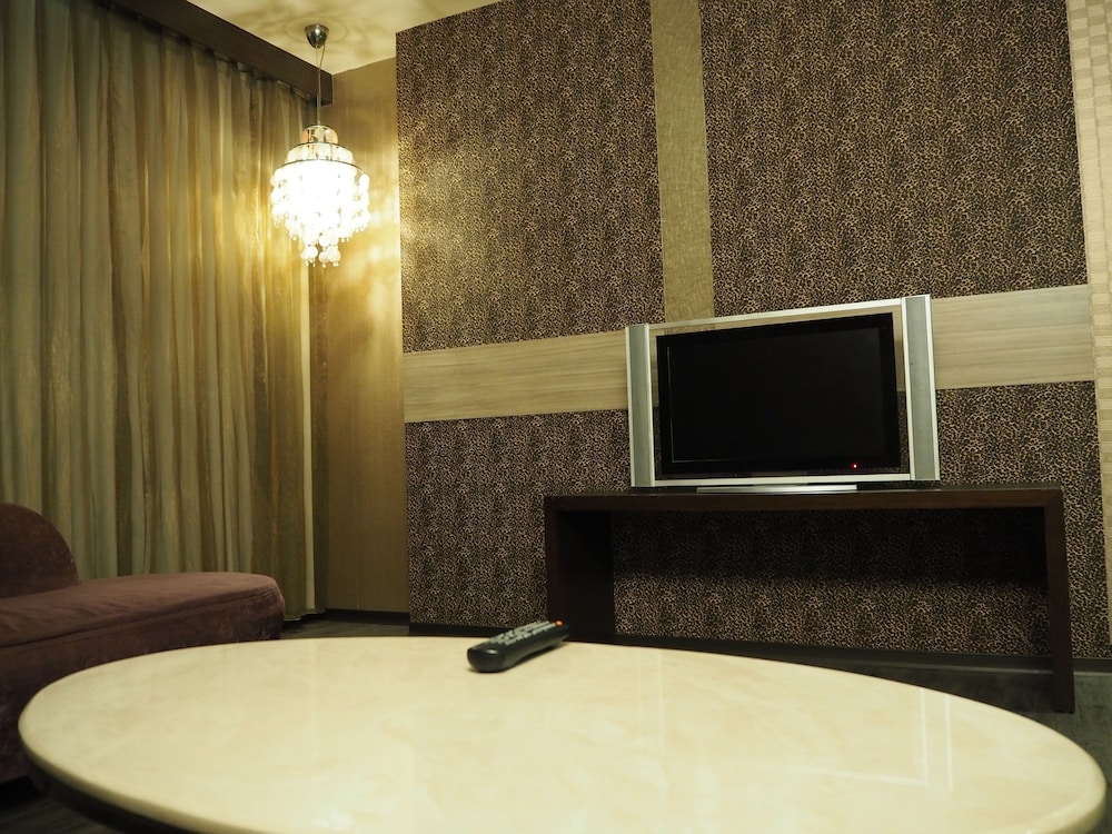 The Riverside Hotel & Motel 34/49