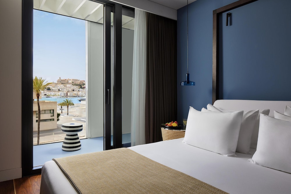 PREMIUM, DOUBLE BED, TERRACE VIEW