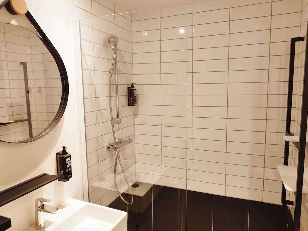 Ibis Acheres St Germain en Laye 55/55