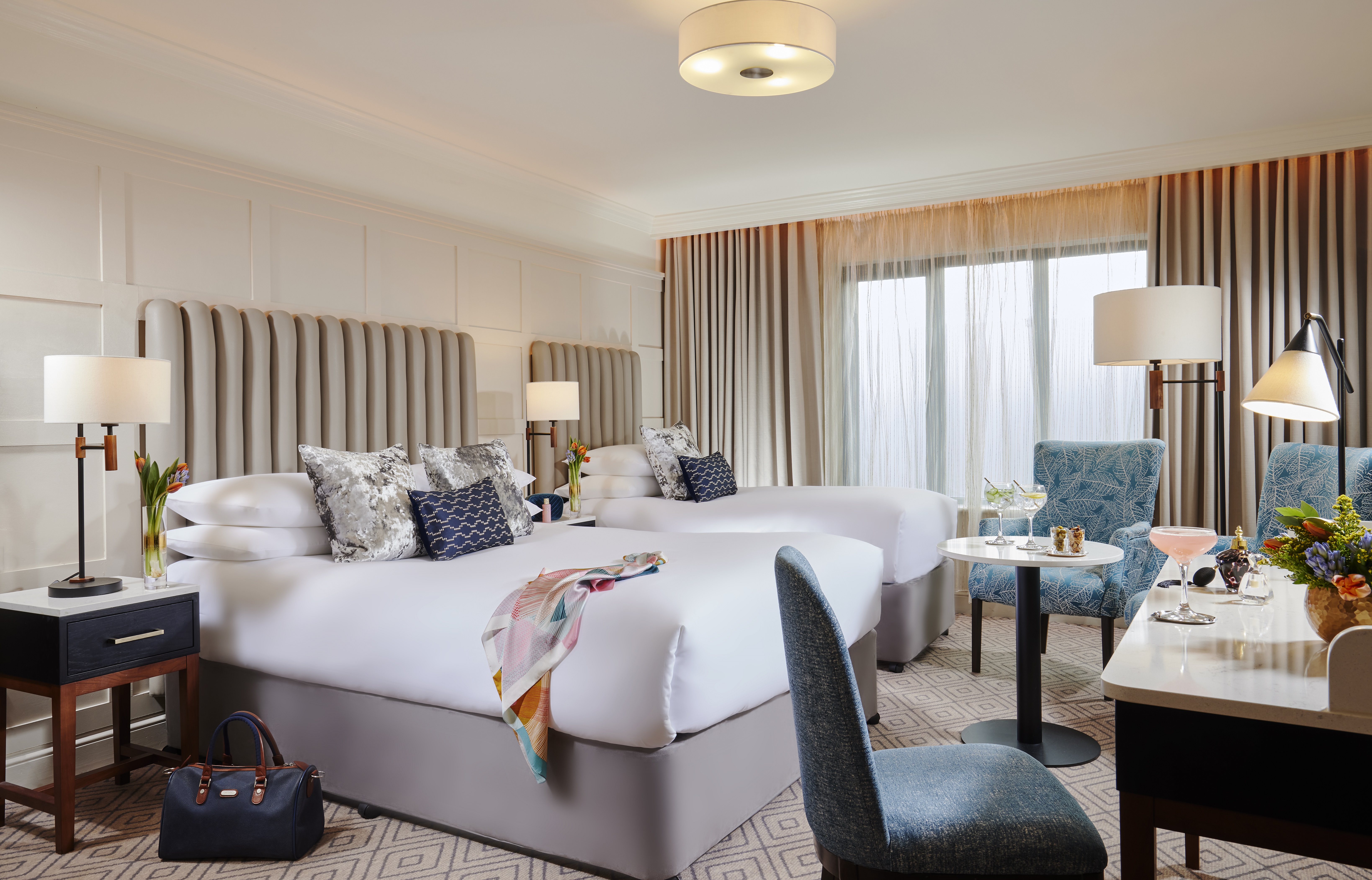 Qs, Twin Beds