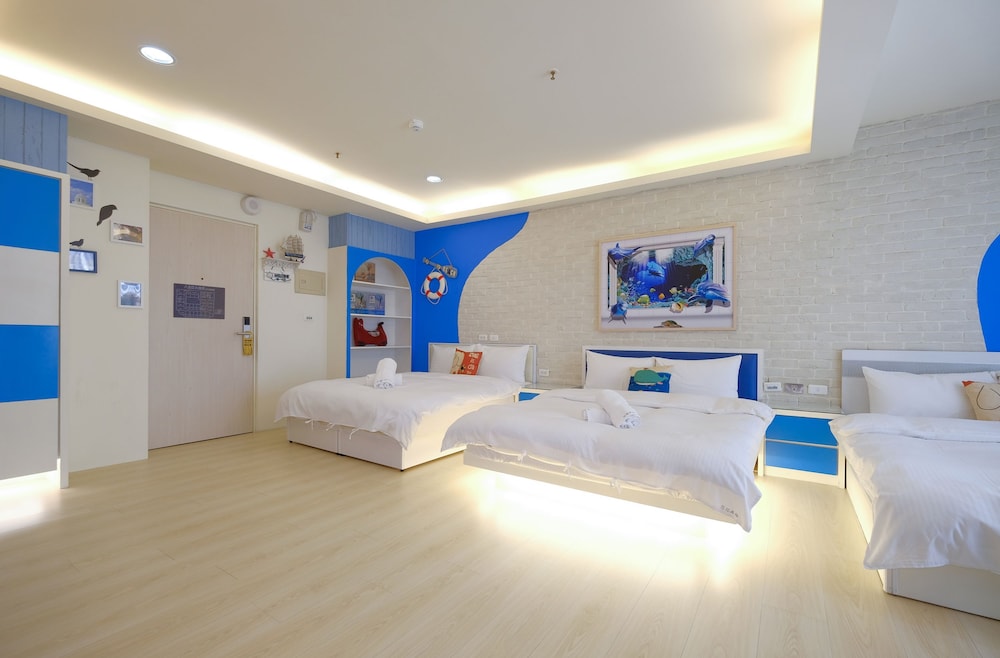 85 Asia Hotel 35/69