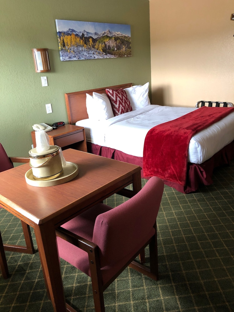 Red River Inn 57/74