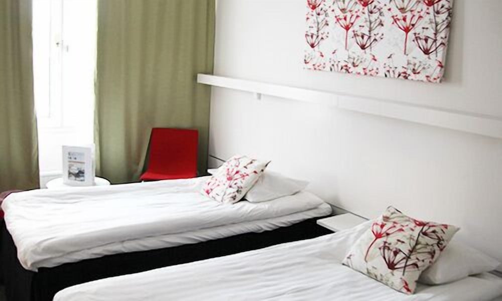 Kumla Hotel 8/38