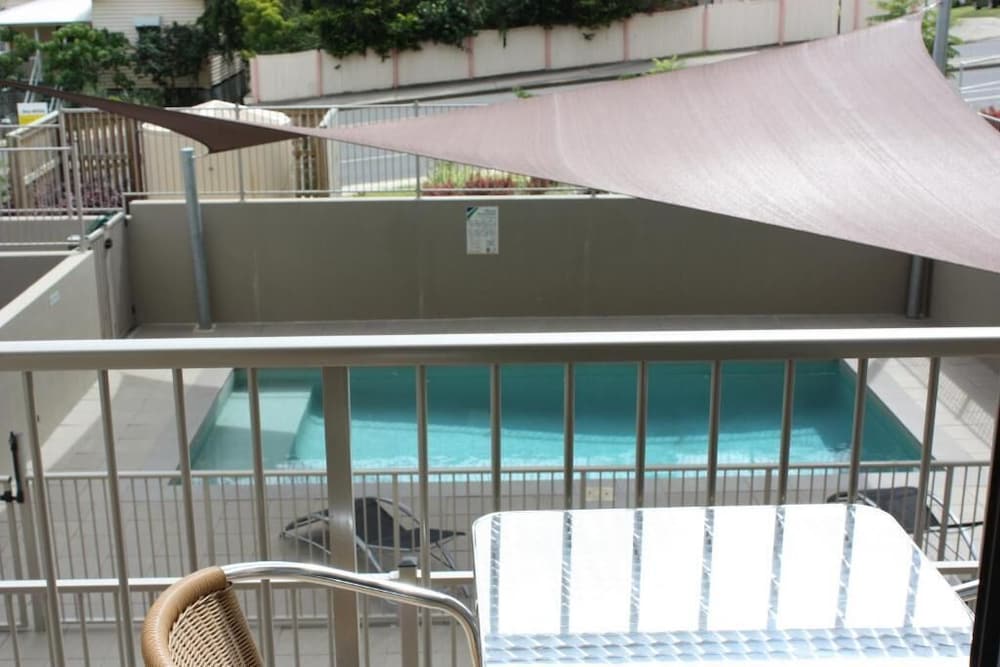 Gladstone Downtown Central Apartment Hotel 27/48