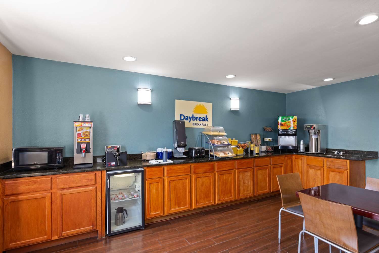 Days Inn by Wyndham Glasgow 5/55