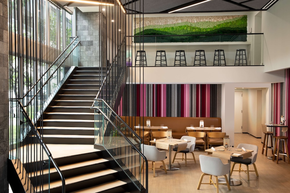 YOTEL Miami, Select by Hilton 42/50