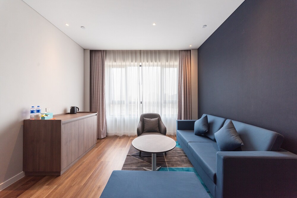 HOLIDAY INN EXPRESS Dongyang Hengdian 33/52