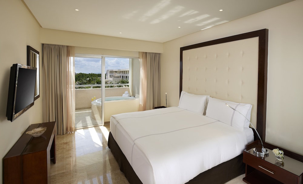 Master, Suite, King Bed, Nature View