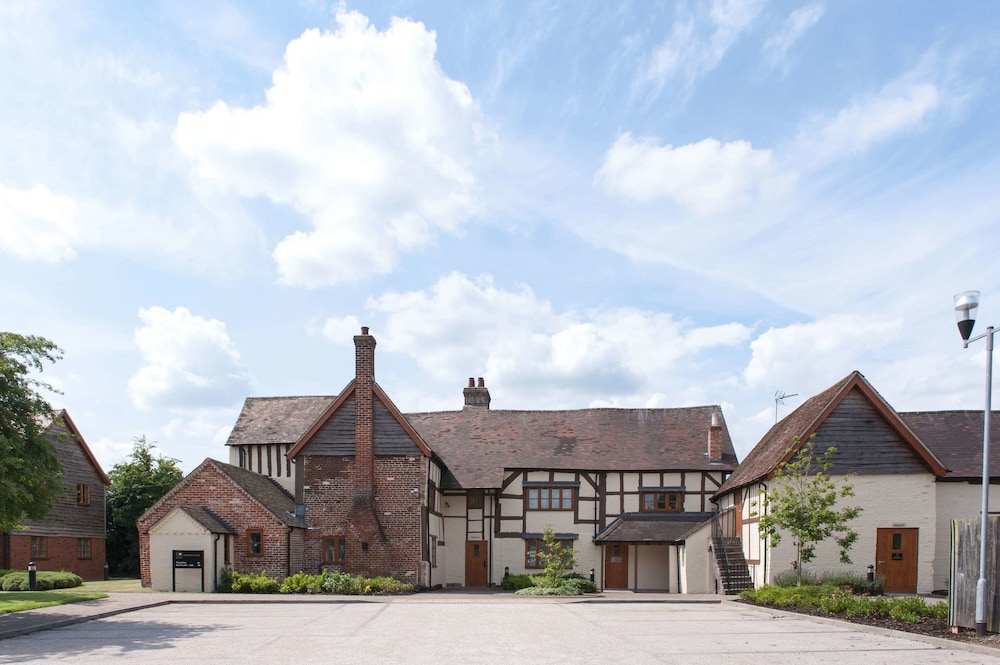 Meadow Farm by Marstons Inns 2/26