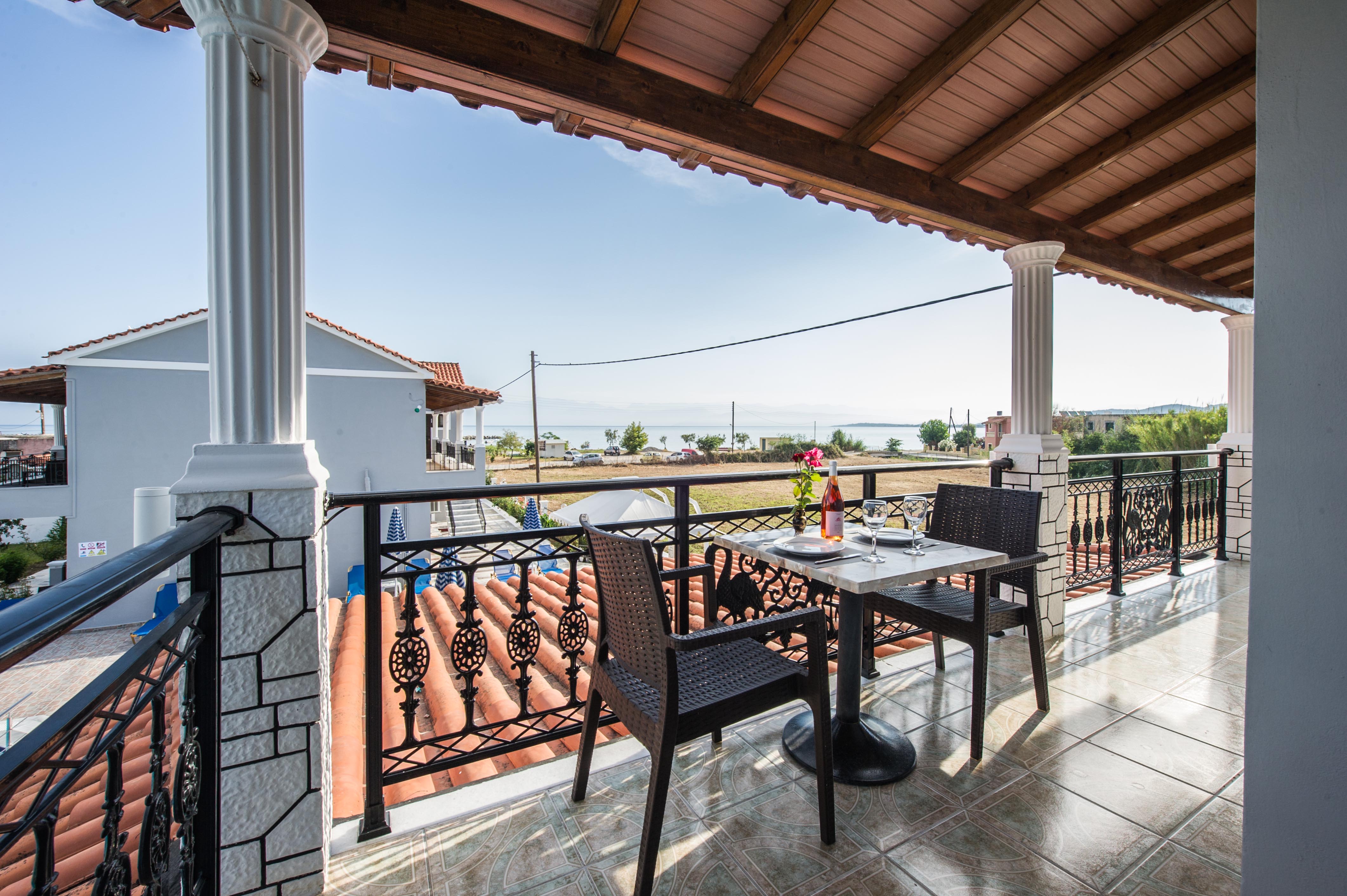 Makis Studios And Apartments 23/28