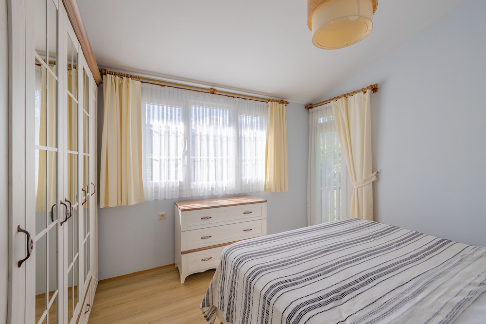 Caretta Caretta Pension 14/43