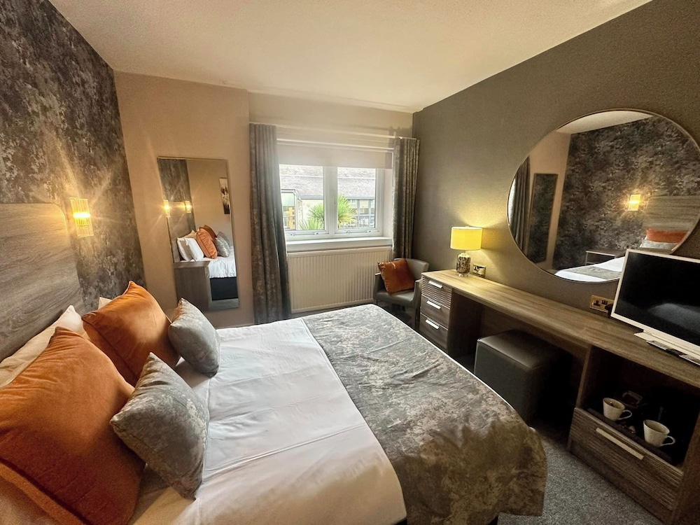 The Tontine Hotel 11/64
