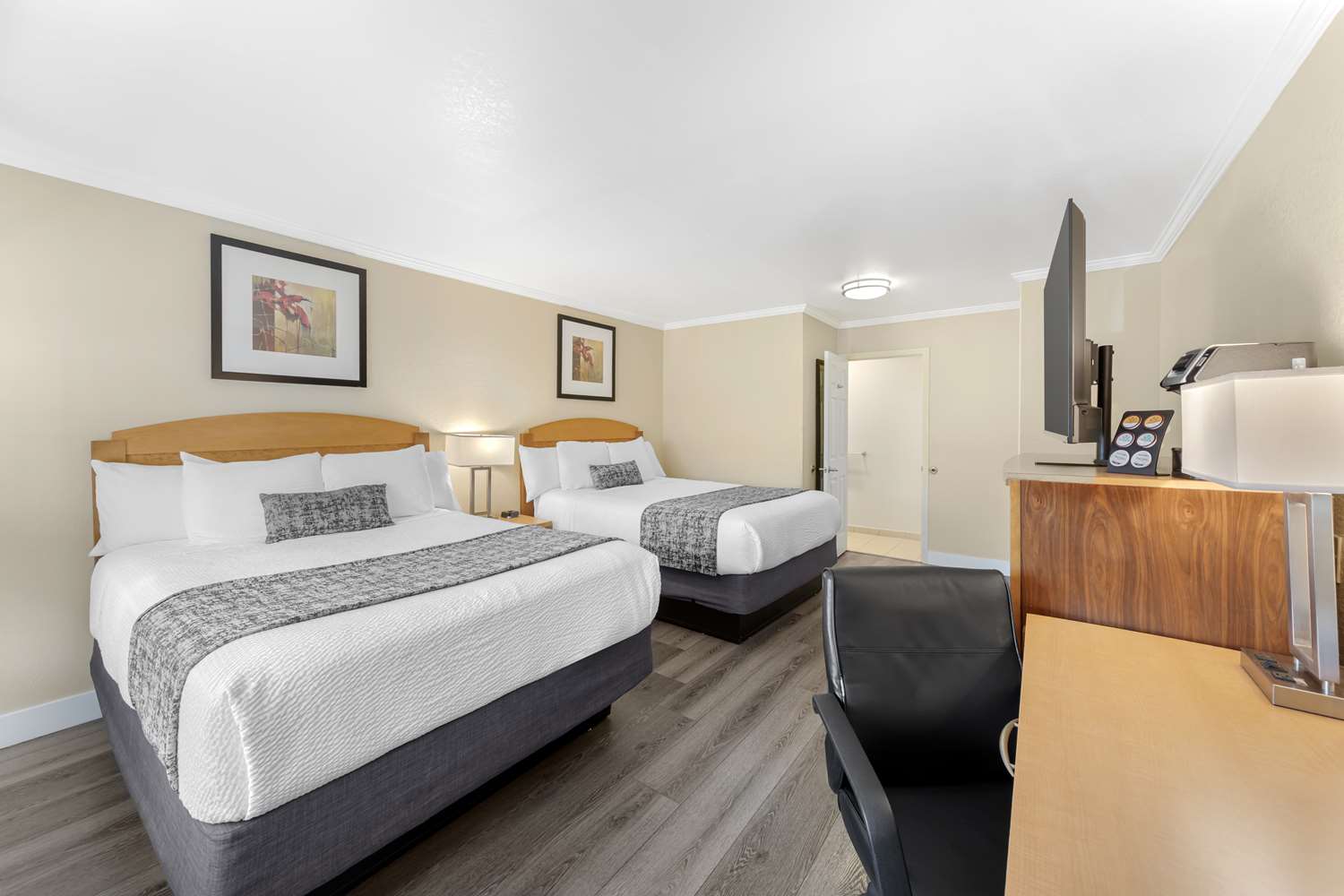 غرفة بسريرين كوين، Best Western Plus Ontario Airport & Convention Center 4/8