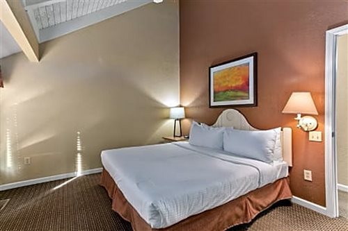 2 Bedrooms, Town House
