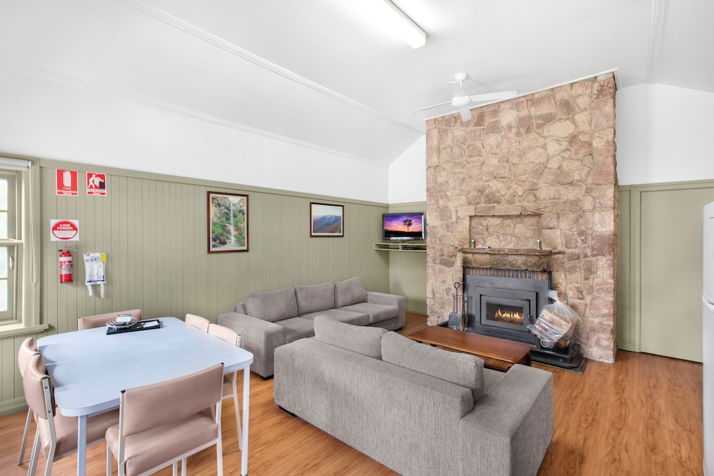 Halls Gap Caravan and Tourist Park 29/49