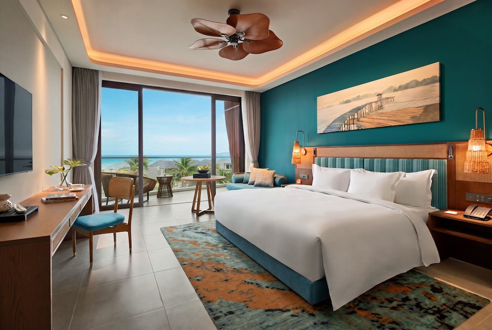Room, King Bed, Bay View