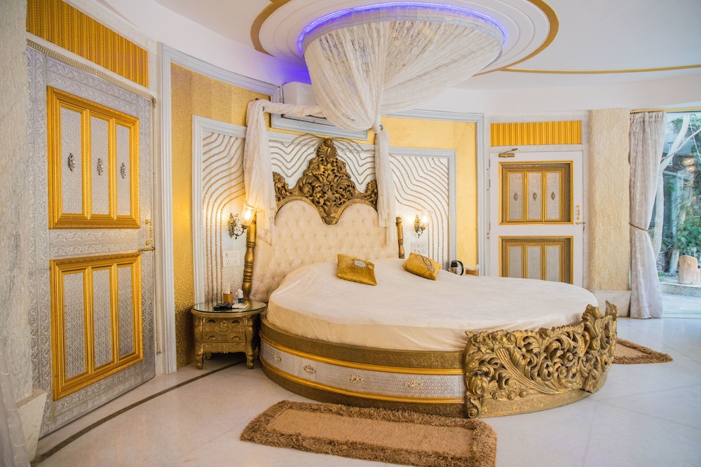 DREAM, VILLA