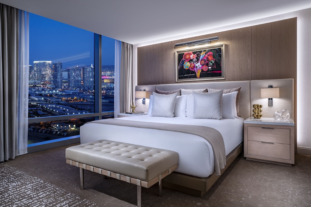 FANTASY, SUITE, WITH VIEW, LIVING AREA, CORNER