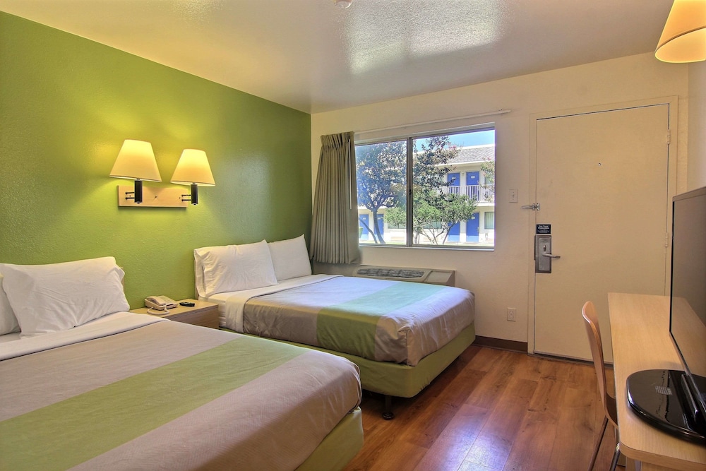 Motel6 Austin, TX - North 28/48