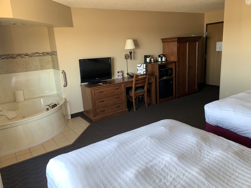 Americinn By Wyndham Proctor Duluth Black Woods 19/53