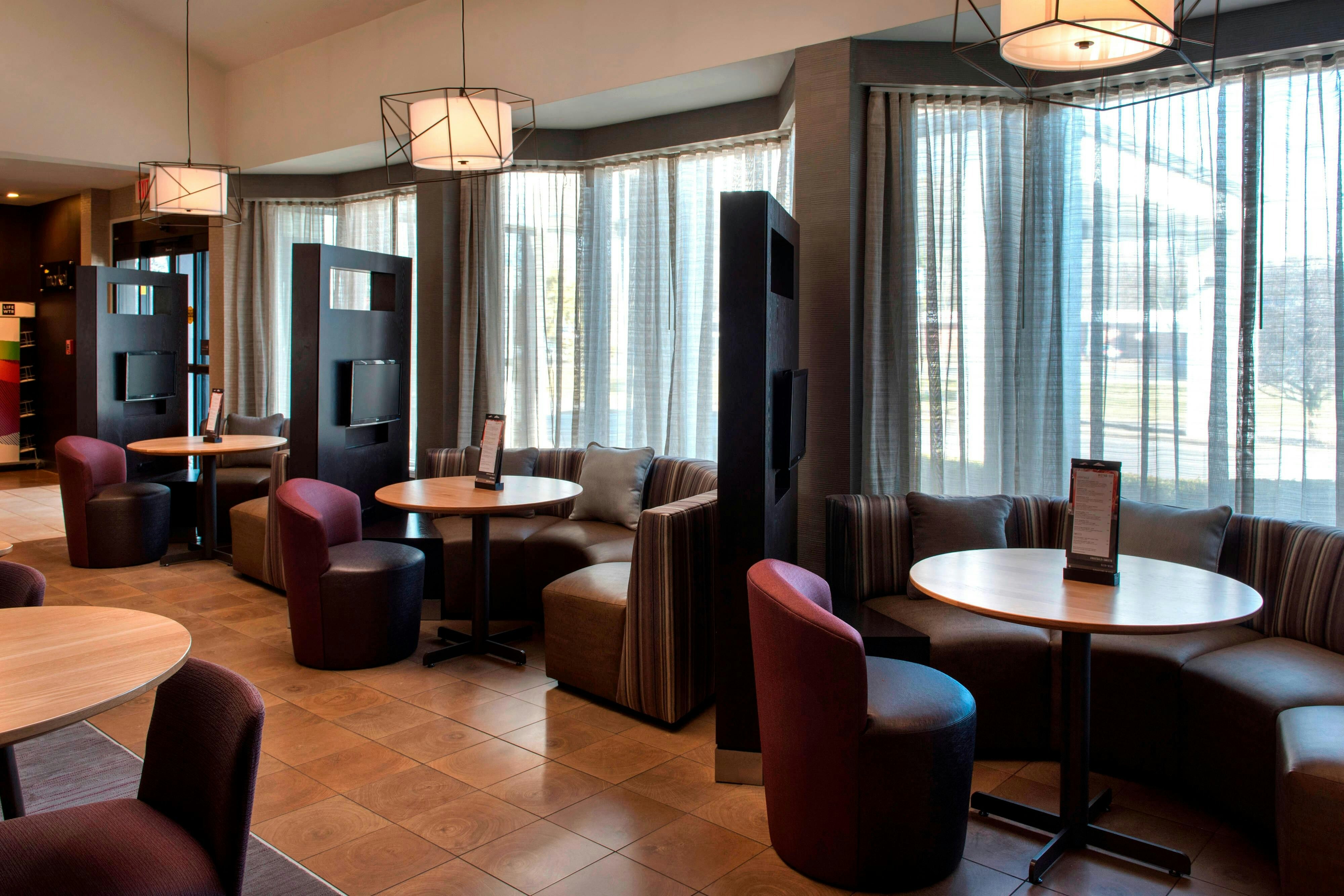 Courtyard By Marriott Poughkeepsie 18/32