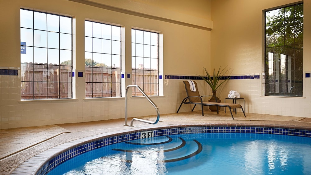 Best Western Plus Lonoke Hotel 1/32