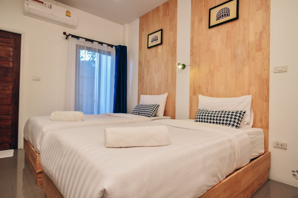 The Cozy Hotel 16/50