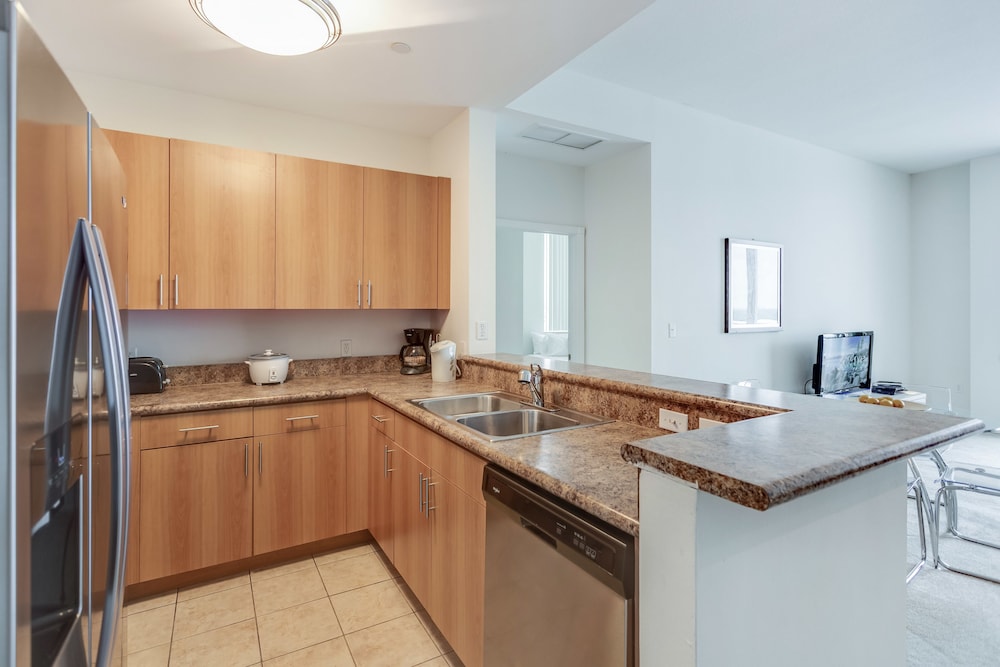 Towers of Dadeland by Miami Vacations 51/60