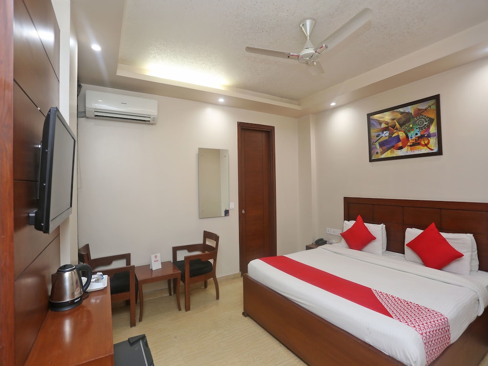 Oyo 5198 Hotel Hcgrand 6/31