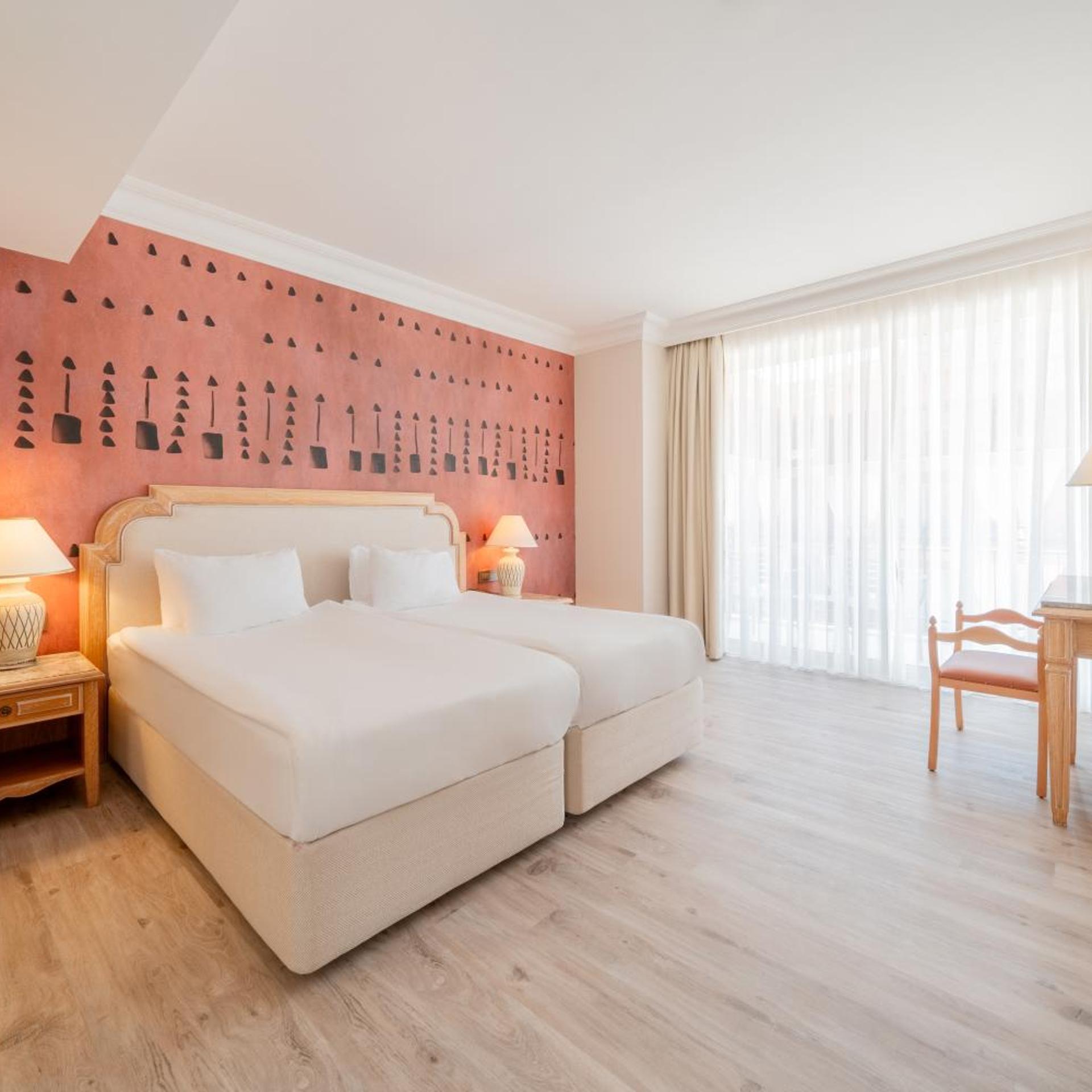 Junior Suite, Side Sea View