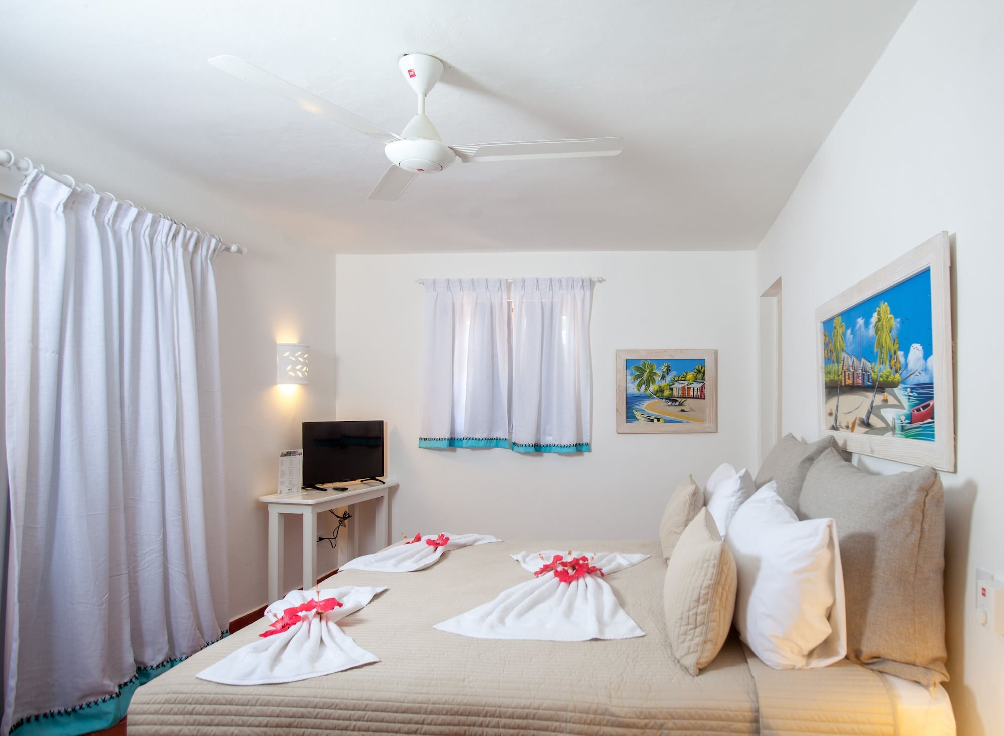 Coral, Club, Economy, Studio, House, King Bed