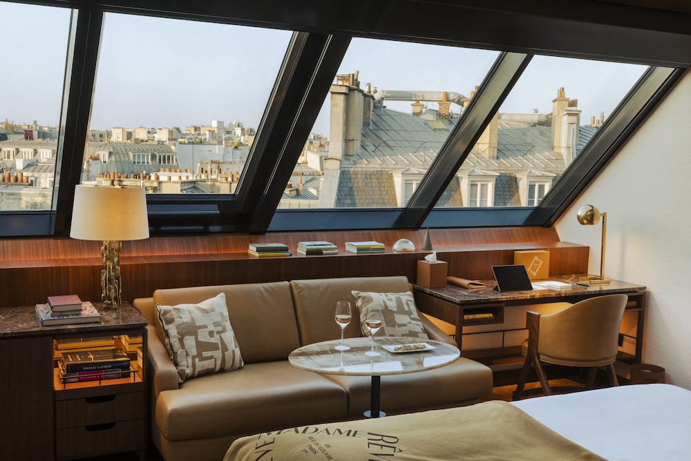 Hotel Madame Reve 25/50