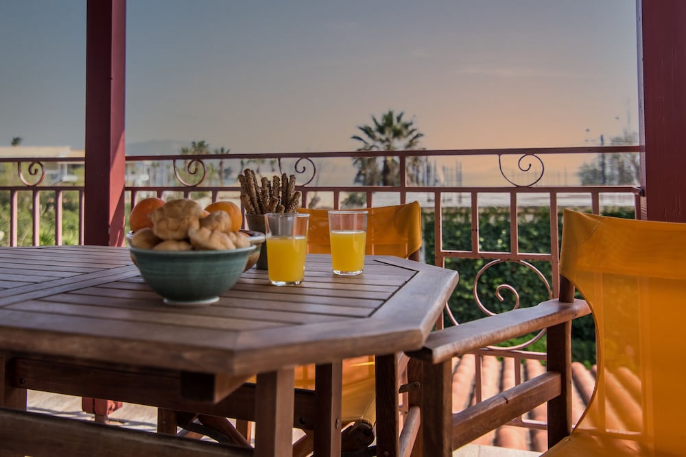Lemonia Accommodations 38/50