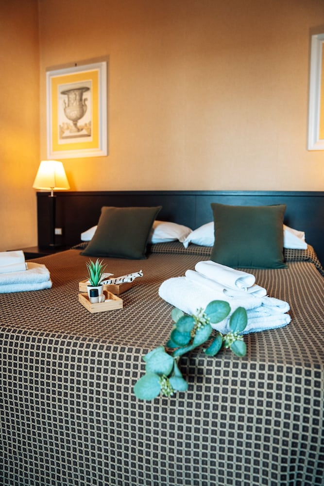 Hotel Latinum 10/57