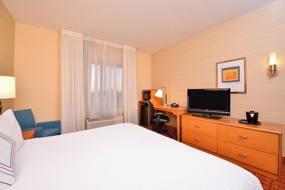 ROOM, KING BED, ACCESSIBLE